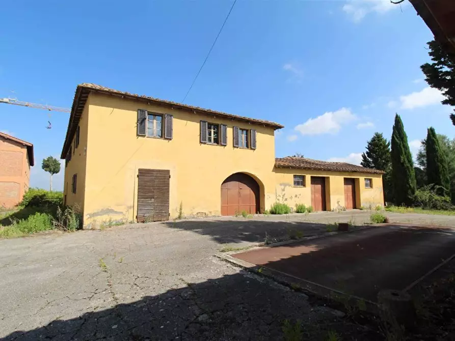 Immagine 1 di Casa colonica in vendita  a Asciano