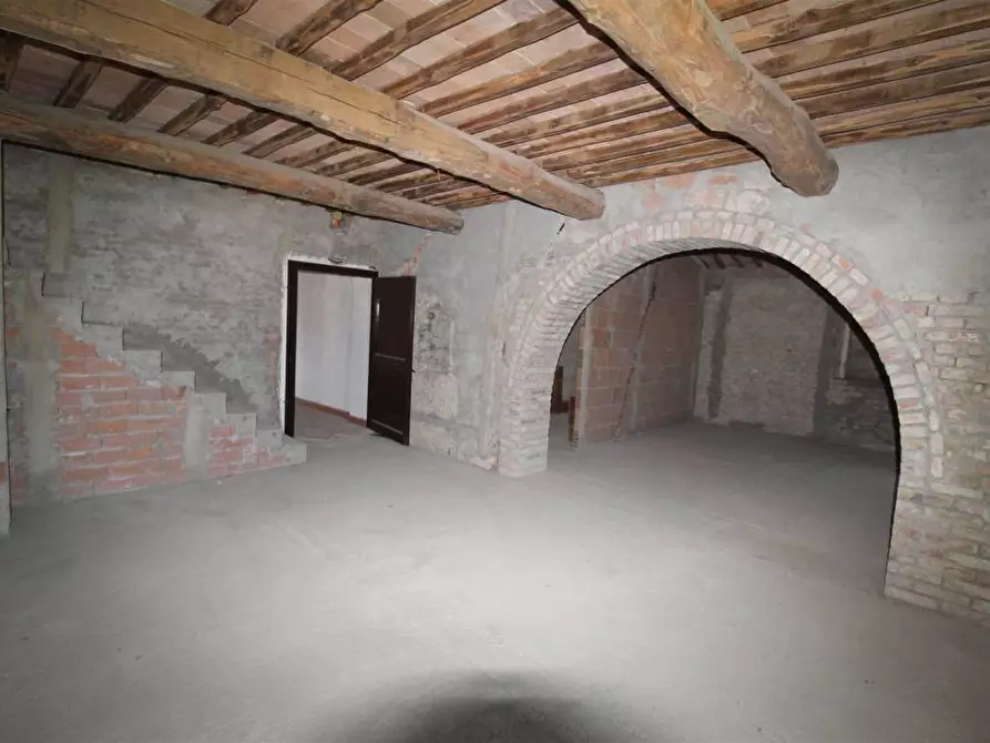 Immagine 18 di Casa colonica in vendita  a Asciano