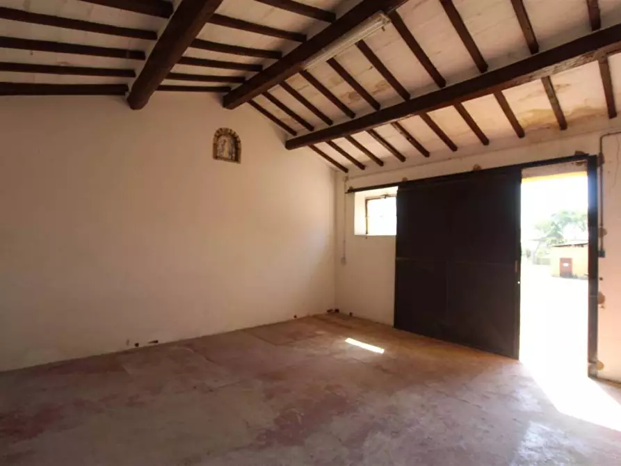 Immagine 33 di Casa colonica in vendita  a Asciano