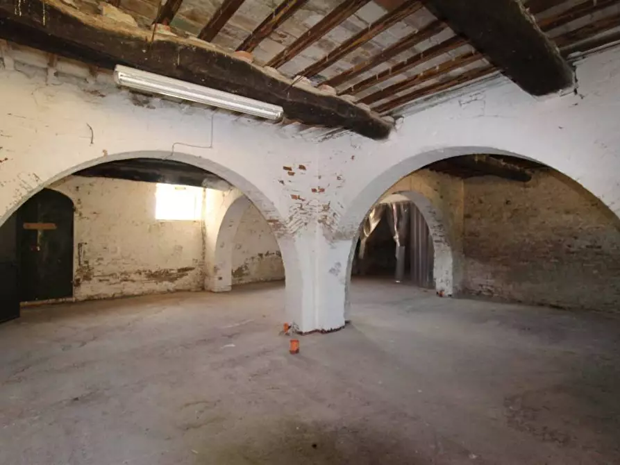 Immagine 24 di Casa colonica in vendita  a Asciano