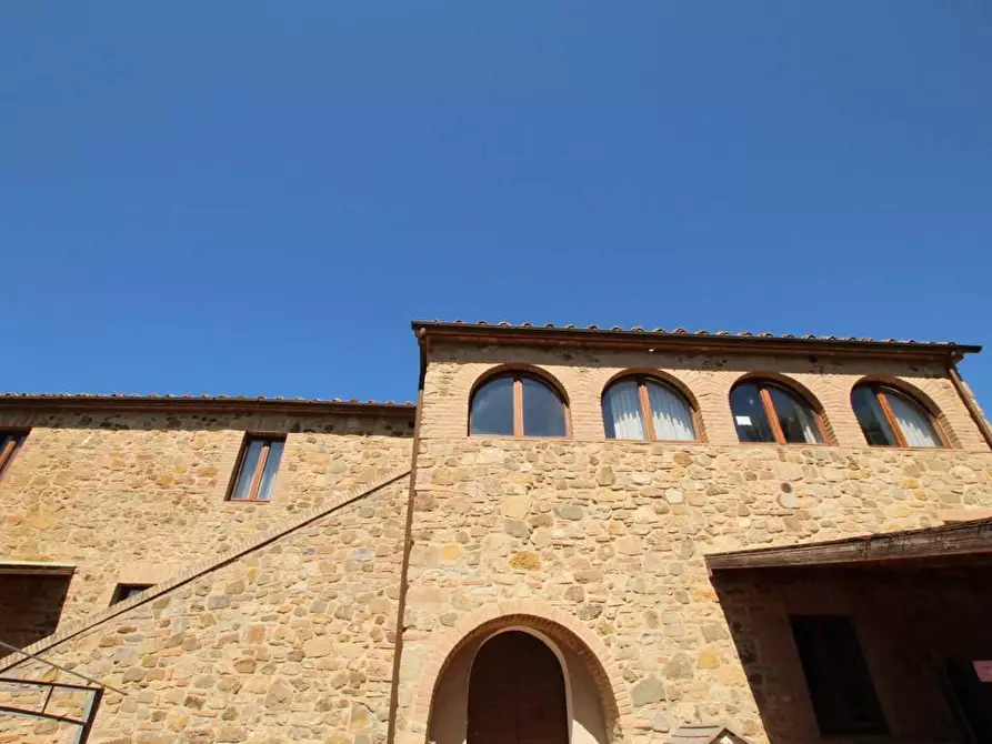 Immagine 7 di Attività commerciale in vendita  a Montalcino