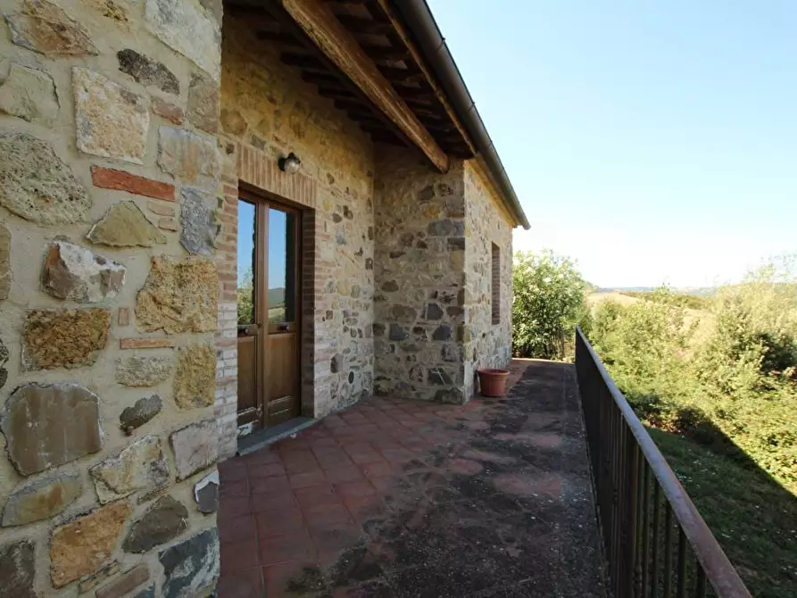 Immagine 15 di Attività commerciale in vendita  a Montalcino