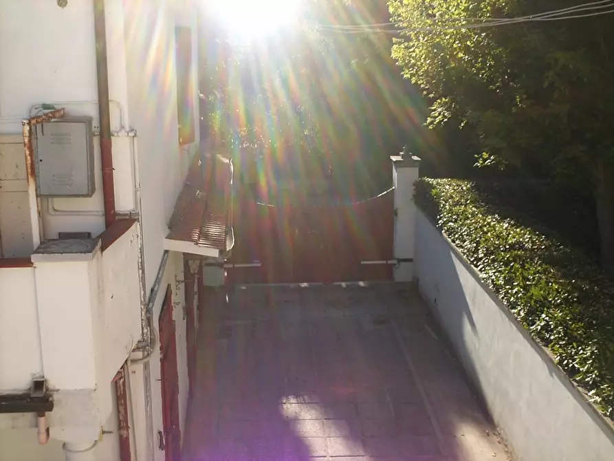 Immagine 3 di Appartamento in vendita  a Pisa