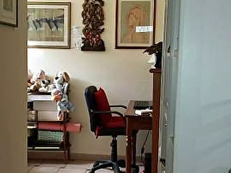 Immagine 2 di Villa in vendita  a Cascina