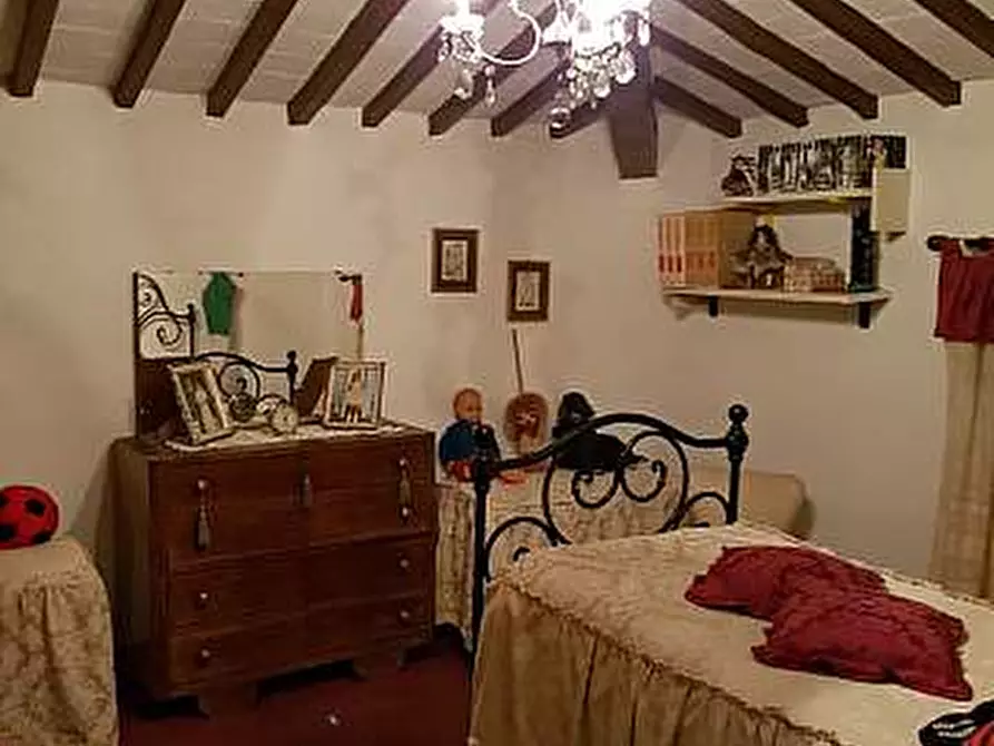 Immagine 13 di Villa in vendita  a Cascina