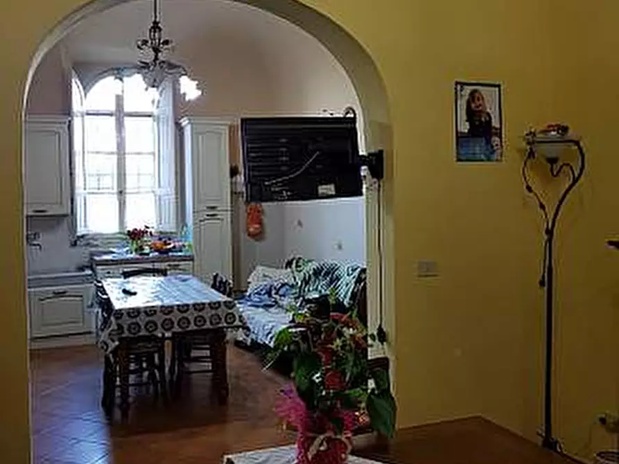 Immagine 4 di Villa in vendita  a Cascina