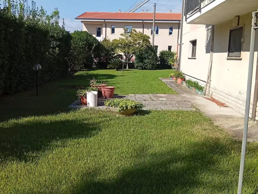 Immagine 6 di Casa bifamiliare in vendita  a San Giuliano Terme