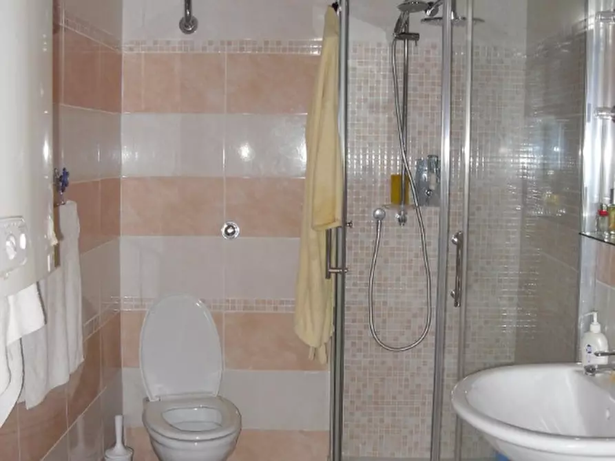 Immagine 3 di Appartamento in vendita  a Livorno