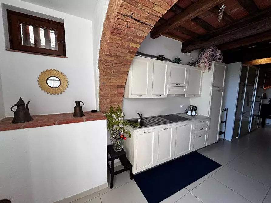 Immagine 21 di Appartamento in affitto  a Peccioli