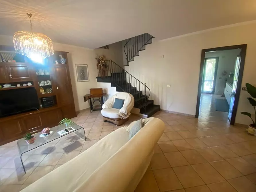 Immagine 3 di Casa trifamiliare in vendita  a San Giuliano Terme