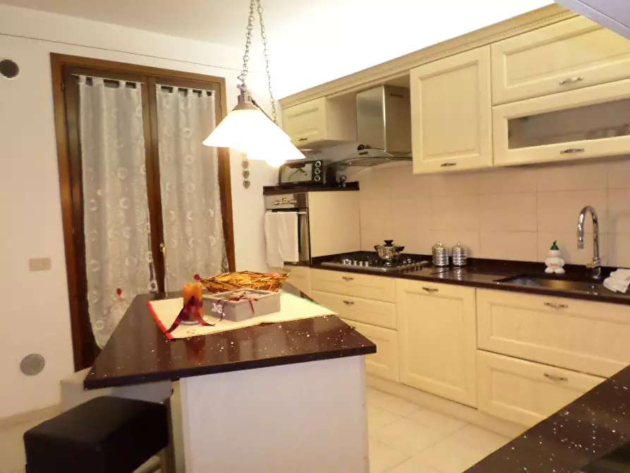 Immagine 15 di Appartamento in vendita  a Santa Maria A Monte