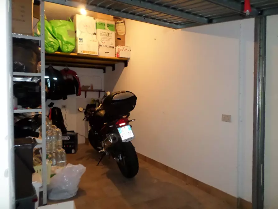 Immagine 16 di Appartamento in vendita  a Santa Maria A Monte