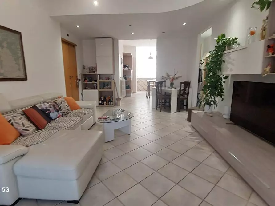 Immagine 12 di Appartamento in vendita  a Livorno