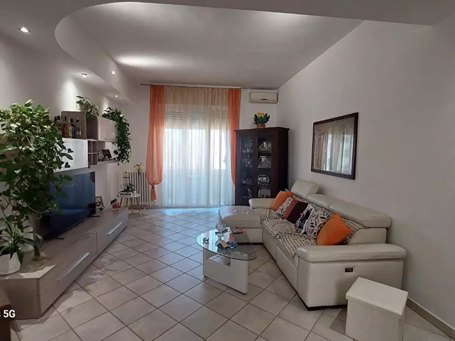 Immagine 5 di Appartamento in vendita  a Livorno