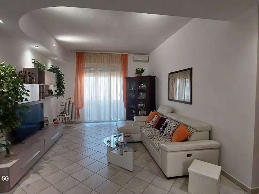 Immagine 4 di Appartamento in vendita  a Livorno