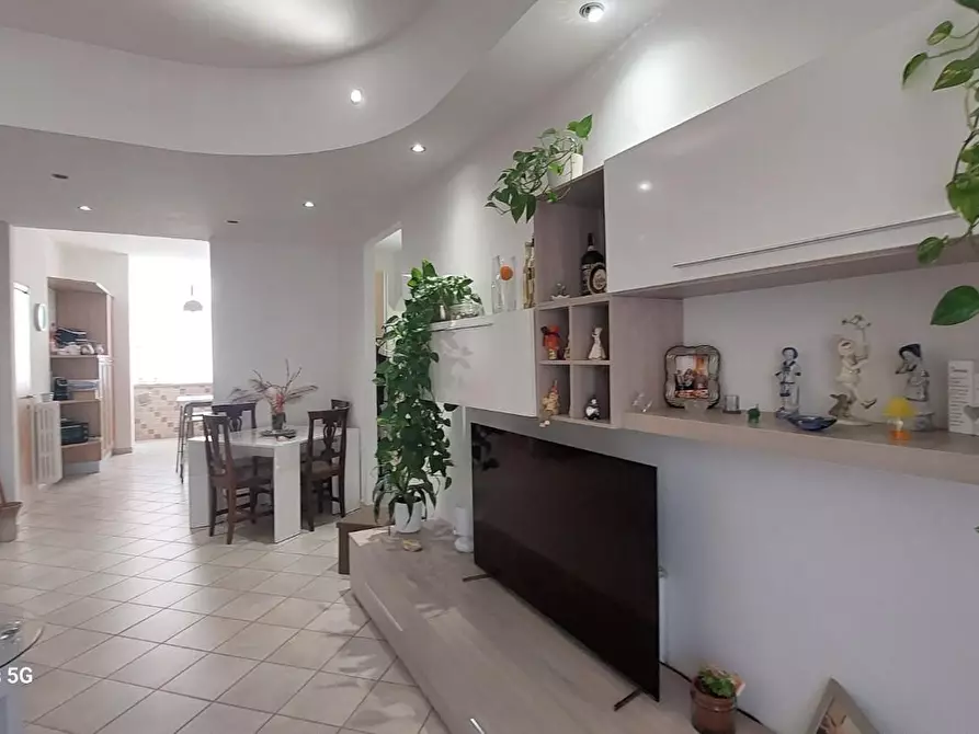 Immagine 15 di Appartamento in vendita  a Livorno