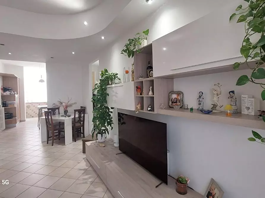 Immagine 10 di Appartamento in vendita  a Livorno