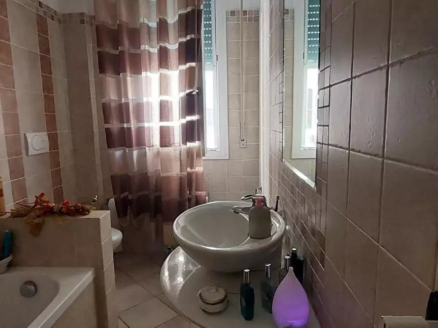 Immagine 30 di Appartamento in vendita  a Livorno