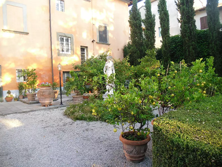Immagine 12 di Immobile di prestigio in vendita  a Santa Maria A Monte