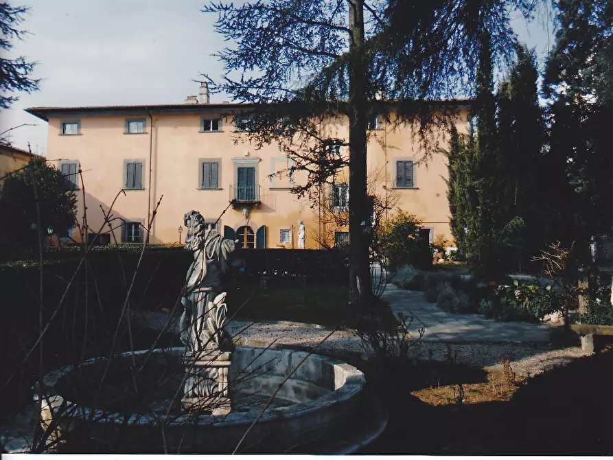 Immagine 4 di Immobile di prestigio in vendita  a Santa Maria A Monte