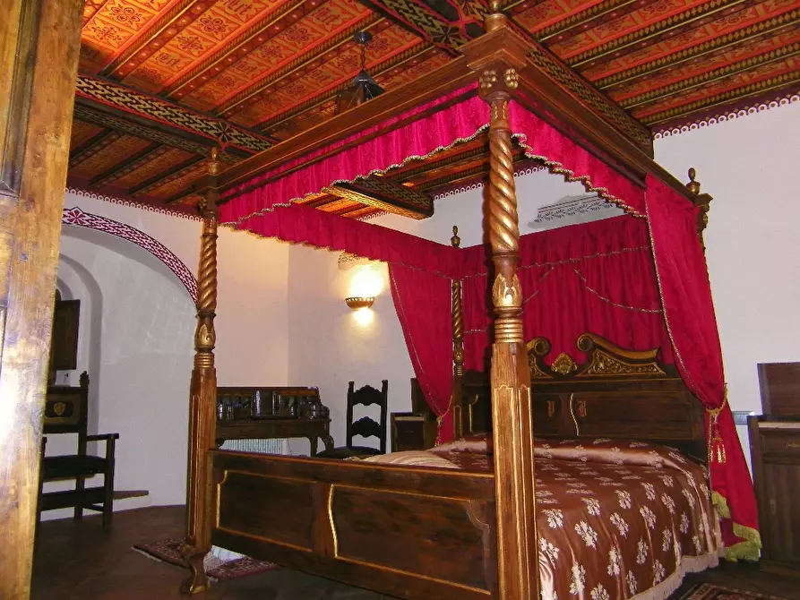 Immagine 35 di Palazzo in vendita  a Volterra