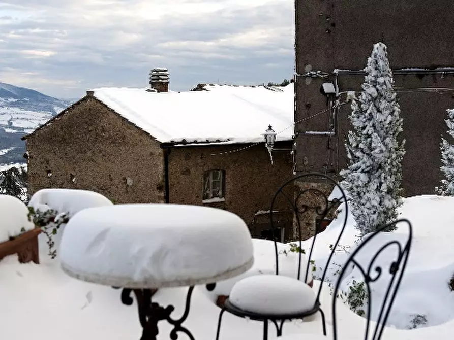 Immagine 14 di Palazzo in vendita  a Volterra