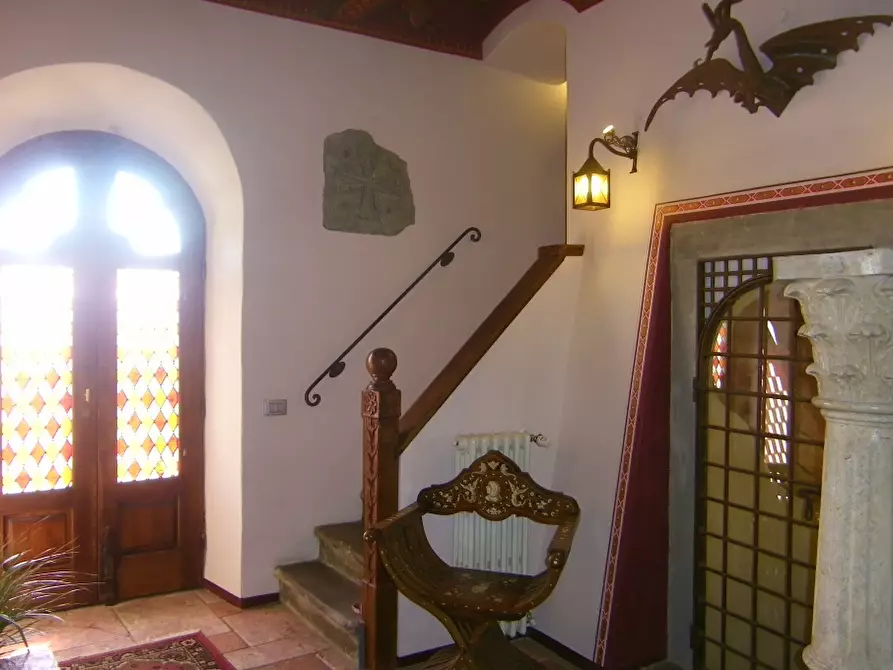 Immagine 24 di Palazzo in vendita  a Volterra