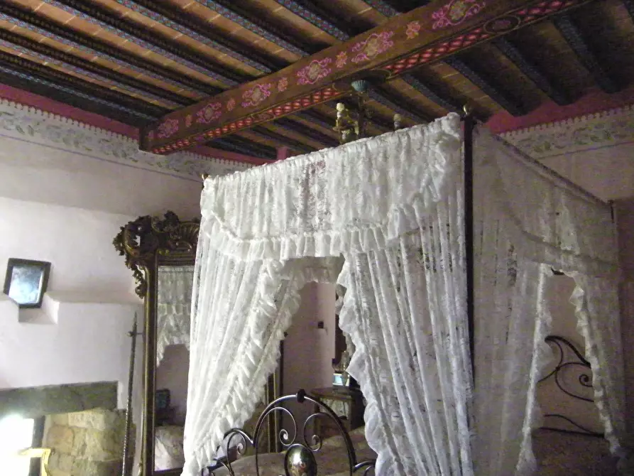 Immagine 33 di Palazzo in vendita  a Volterra