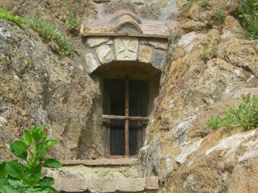 Immagine 13 di Palazzo in vendita  a Volterra