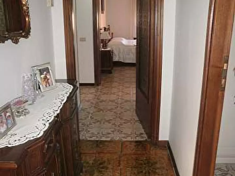 Immagine 11 di Appartamento in vendita  a Cascina