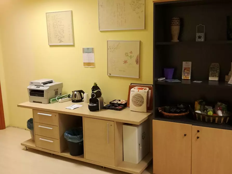 Immagine 4 di Ufficio in affitto  a Cascina