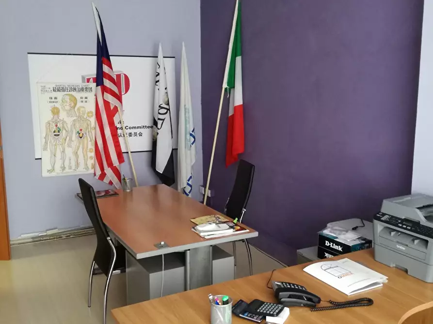 Immagine 8 di Ufficio in affitto  a Cascina