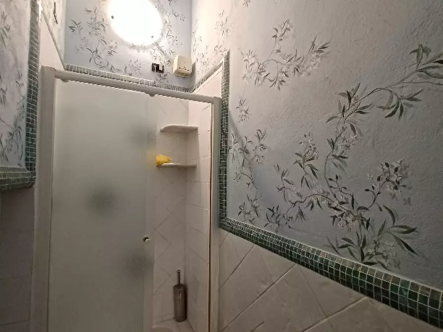 Immagine 23 di Villa in vendita  a Cascina