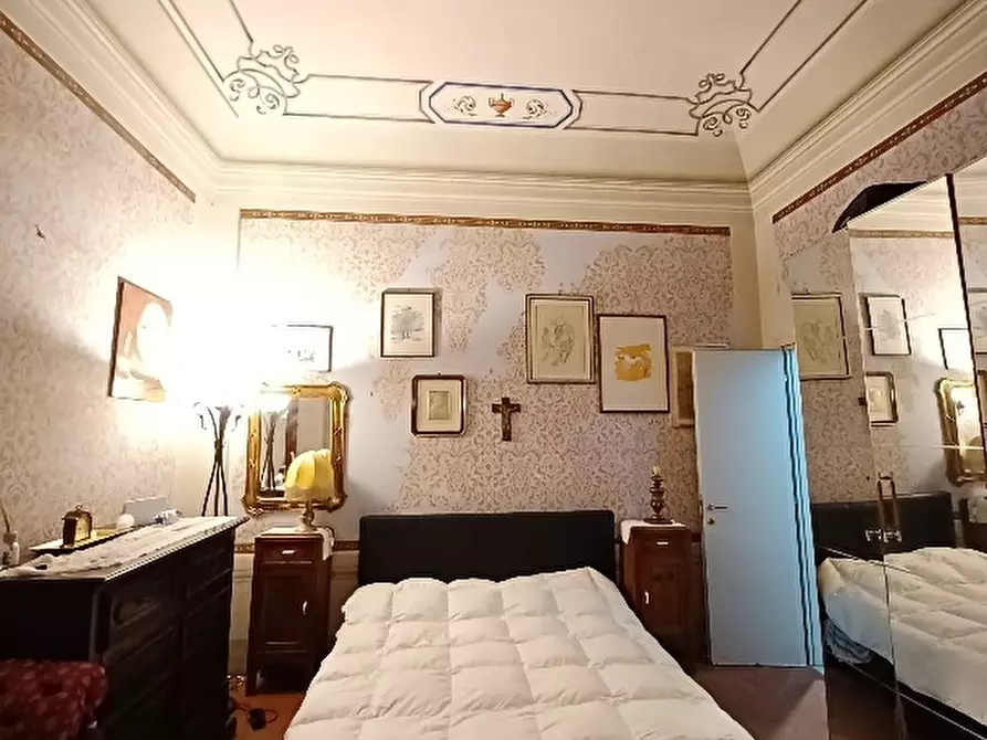 Immagine 31 di Villa in vendita  a Cascina