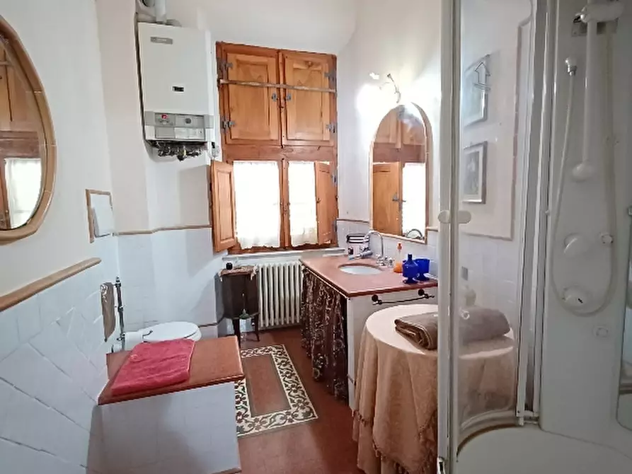 Immagine 29 di Villa in vendita  a Cascina