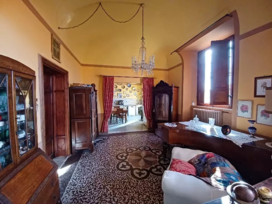 Immagine 11 di Villa in vendita  a Cascina