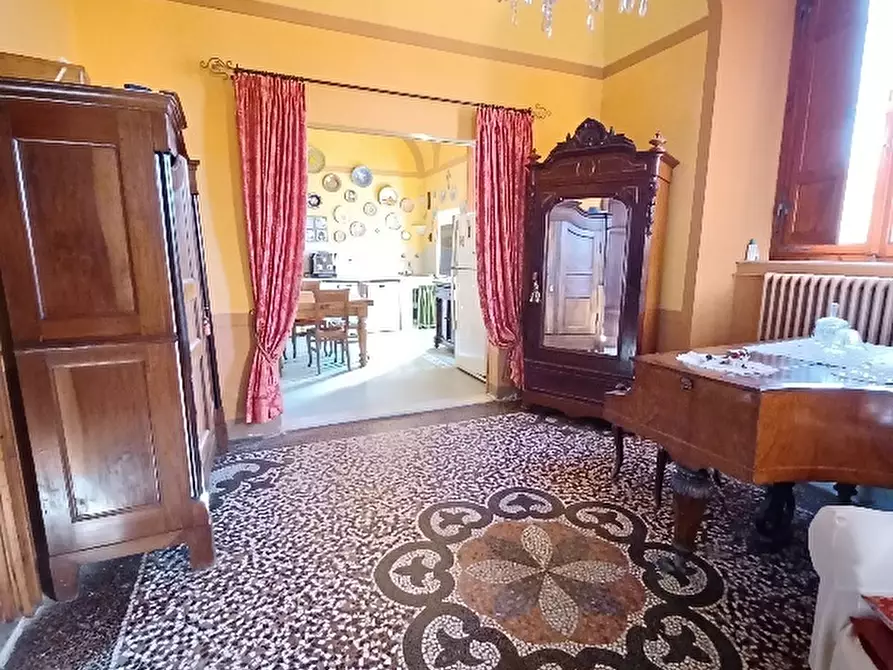 Immagine 12 di Villa in vendita  a Cascina