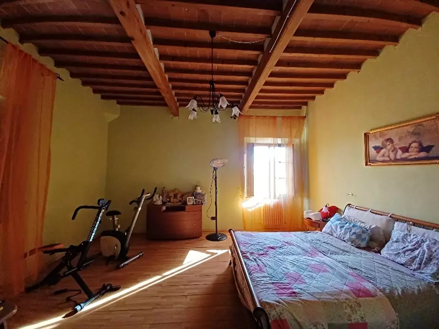 Immagine 37 di Villa in vendita  a Cascina