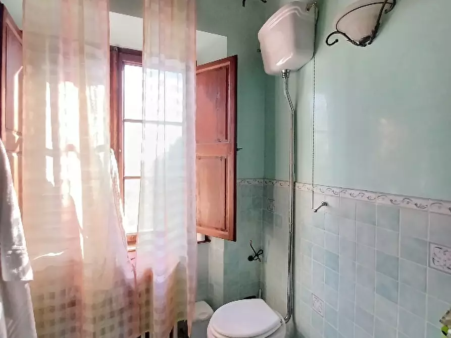 Immagine 39 di Villa in vendita  a Cascina