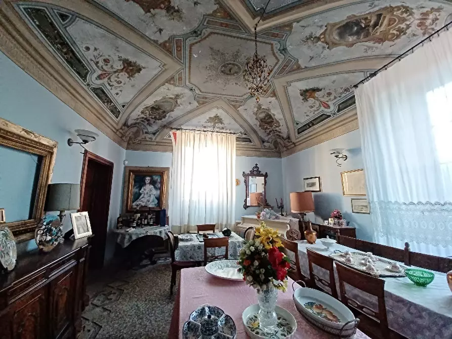 Immagine 8 di Villa in vendita  a Cascina