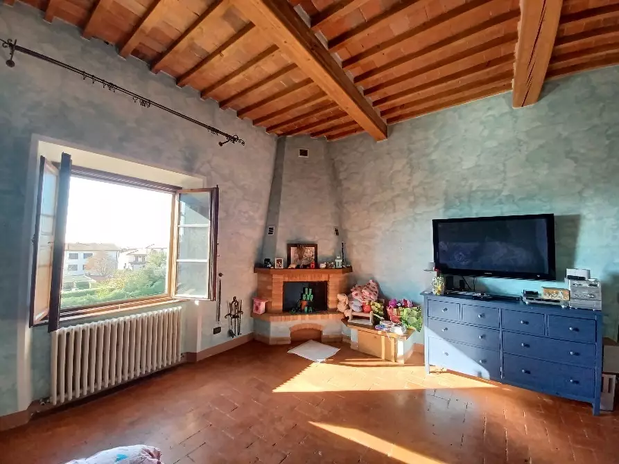 Immagine 34 di Villa in vendita  a Cascina