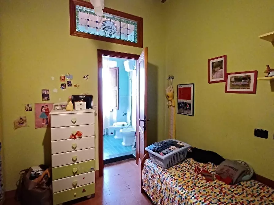 Immagine 38 di Villa in vendita  a Cascina