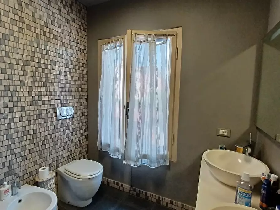 Immagine 23 di Villa in vendita  a Cascina