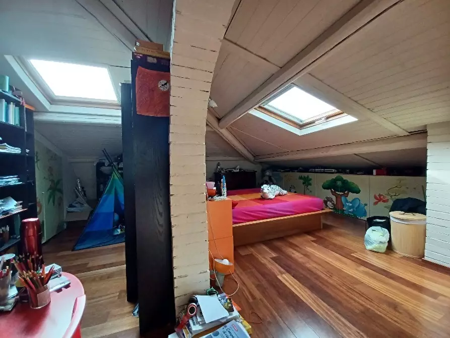 Immagine 32 di Villa in vendita  a Cascina