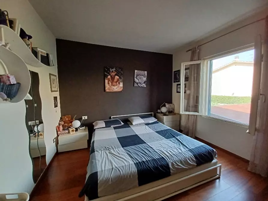 Immagine 29 di Villa in vendita  a Cascina