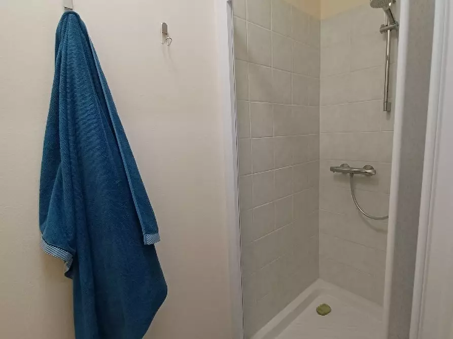 Immagine 8 di Ufficio in affitto  a Cascina