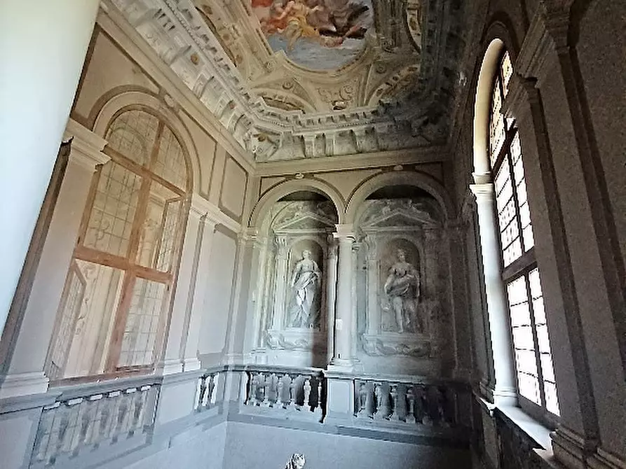 Immagine 10 di Ufficio in vendita  a Pisa