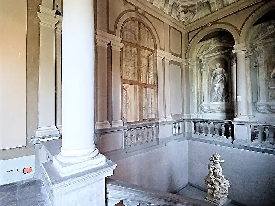 Immagine 11 di Ufficio in vendita  a Pisa