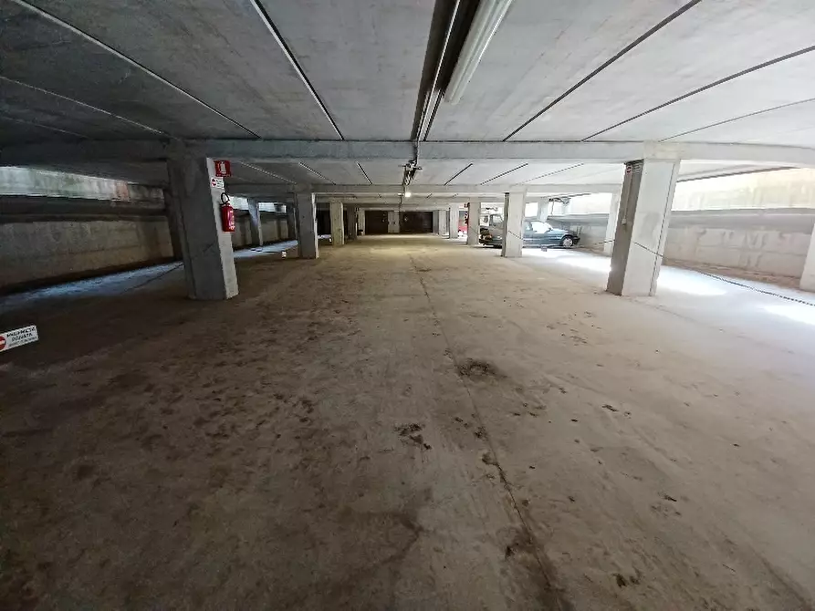 Immagine 9 di Ufficio in affitto  a Pisa