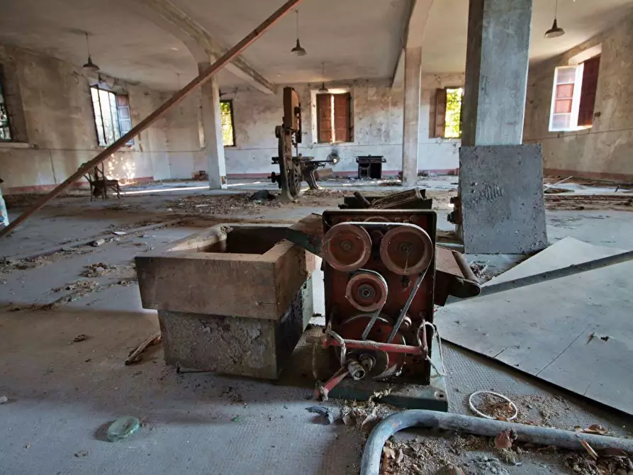 Immagine 6 di Rustico / casale in vendita  a Cascina